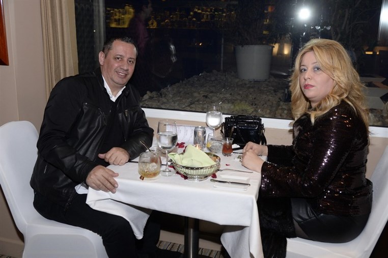 Valentine's at Hemingway's Bar & Lounge